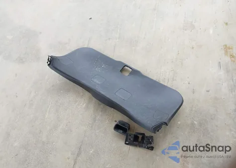 2021 Toyota C-Hr Xle z USA, uszkodzony, nr VIN JTNKHMBX8M1114925